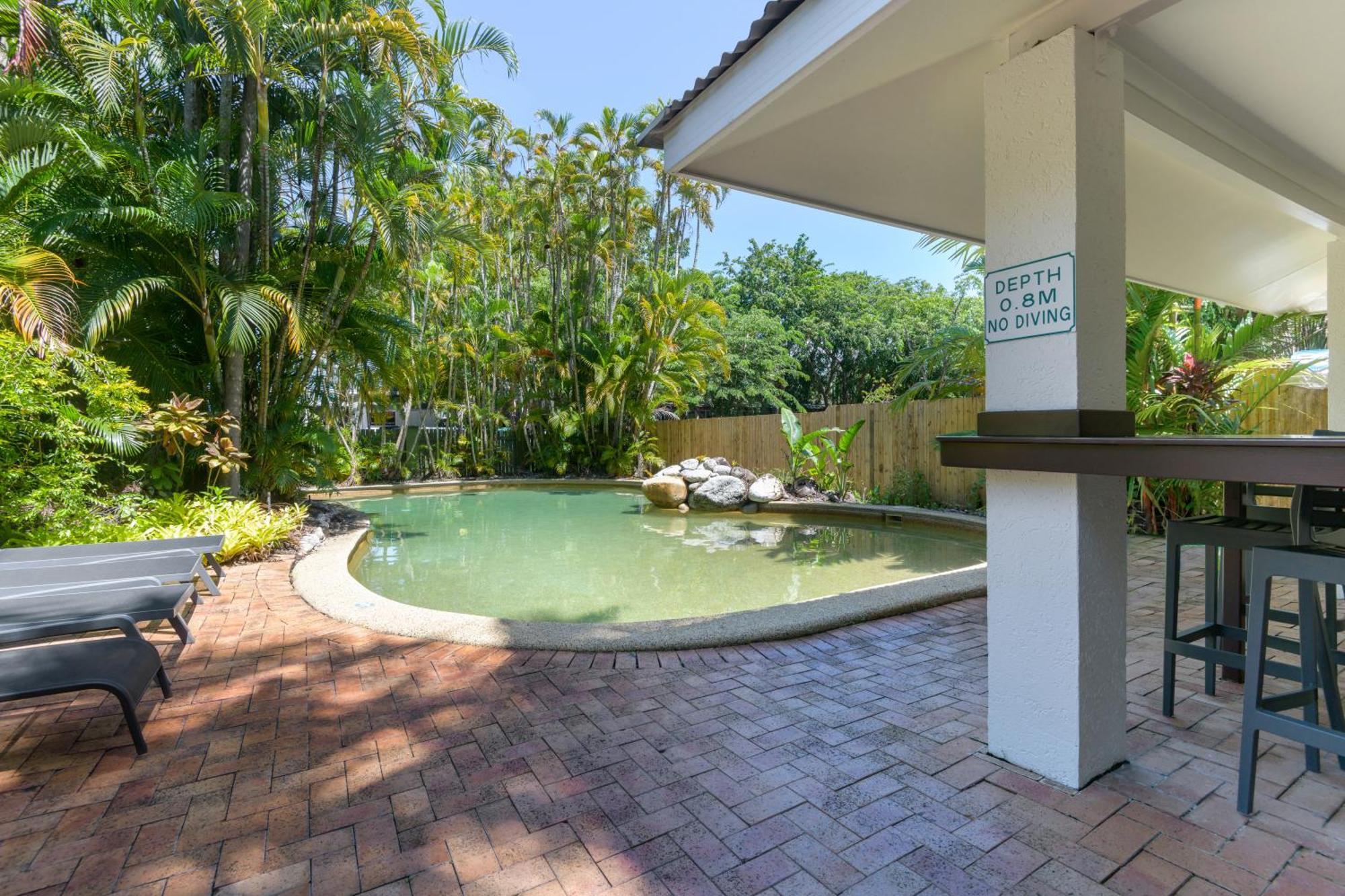 Ocean Palms Apartments 포트 더글라스 외부 사진