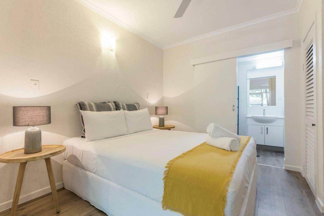 Ocean Palms Apartments 포트 더글라스 외부 사진